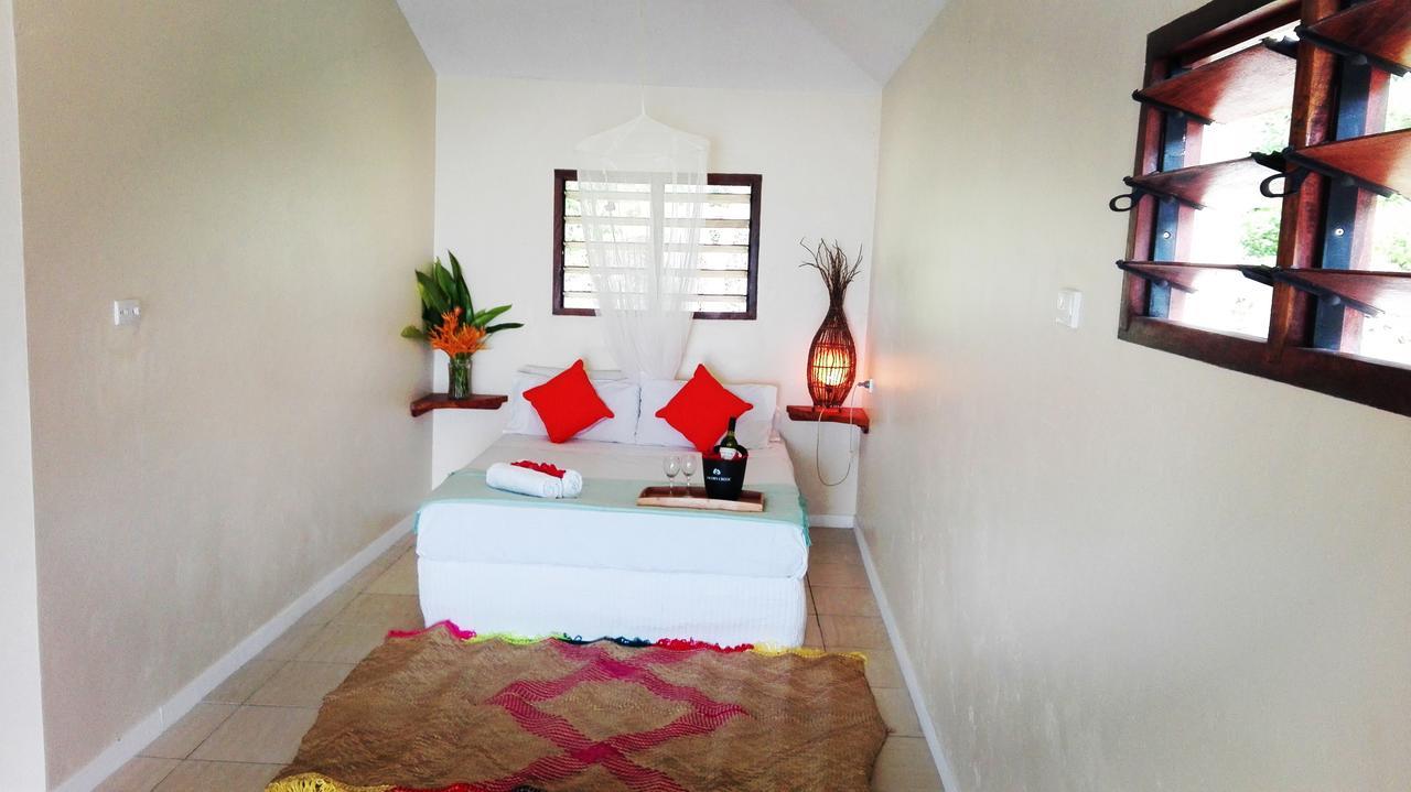 Blue Bay Resort Port Vila Dış mekan fotoğraf